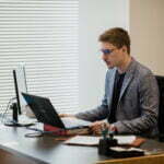 L’hypercommunication: une pratique de longue date chez Torchia; une nouvelle réalité